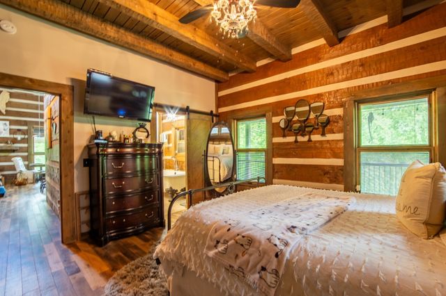 102 Highwater Rd, Waverly, TN 37185