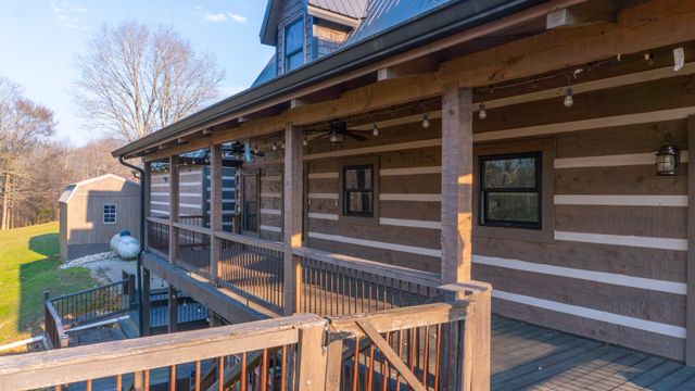 102 Highwater Rd, Waverly, TN 37185