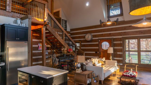 102 Highwater Rd, Waverly, TN 37185