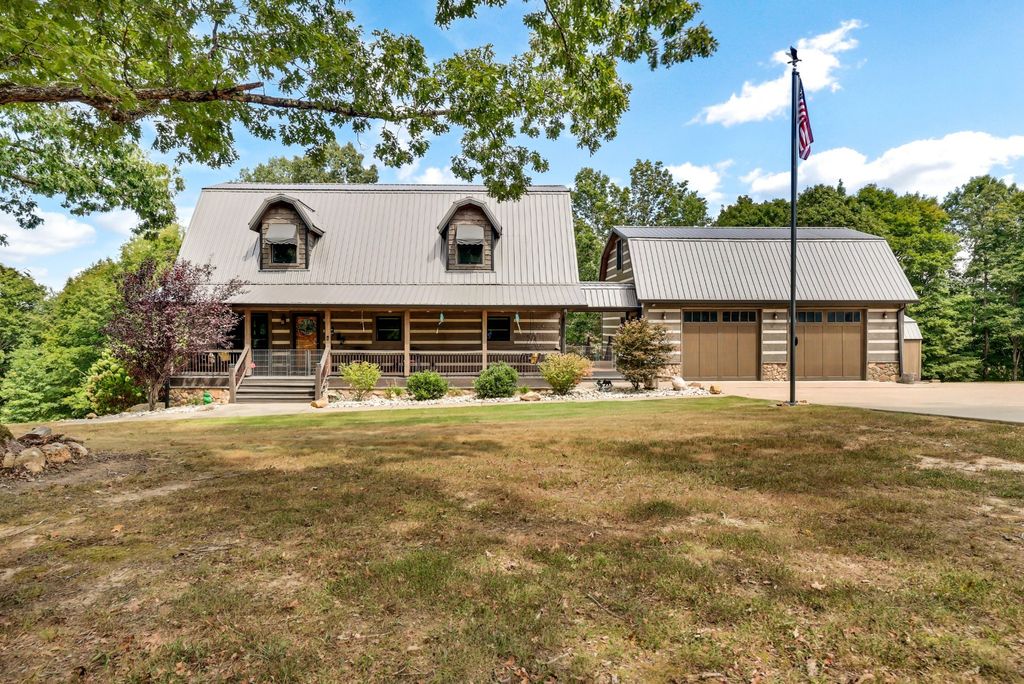 102 Highwater Rd, Waverly, TN 37185