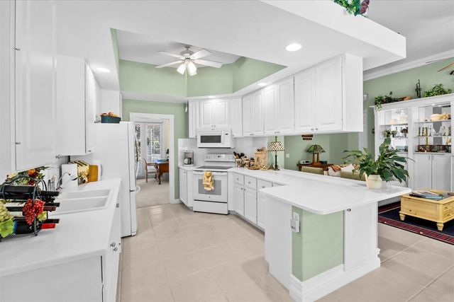 8801 SE Eldorado Way, Hobe Sound, FL 33455