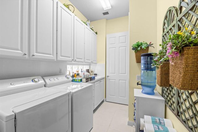 8801 SE Eldorado Way, Hobe Sound, FL 33455