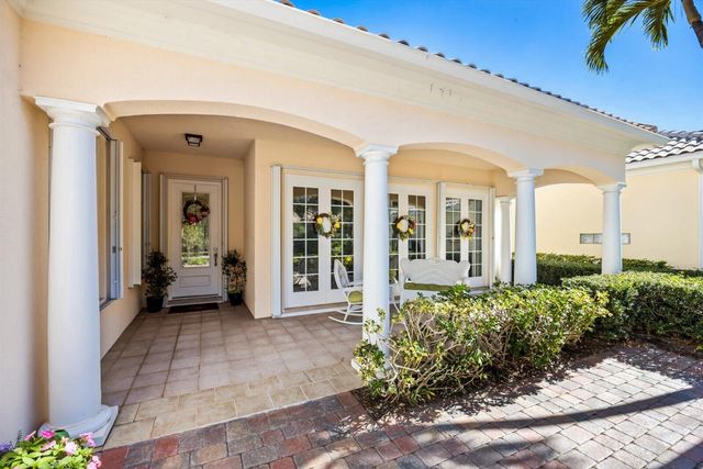 8801 SE Eldorado Way, Hobe Sound, FL 33455