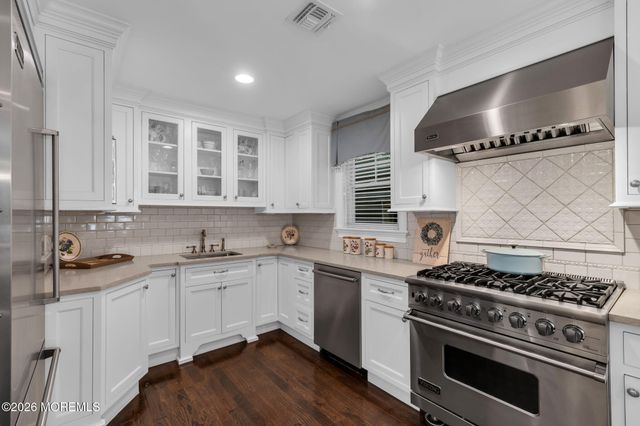 32 Heck Avenue, Ocean Grove, NJ 07756