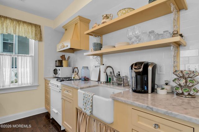 32 Heck Avenue, Ocean Grove, NJ 07756