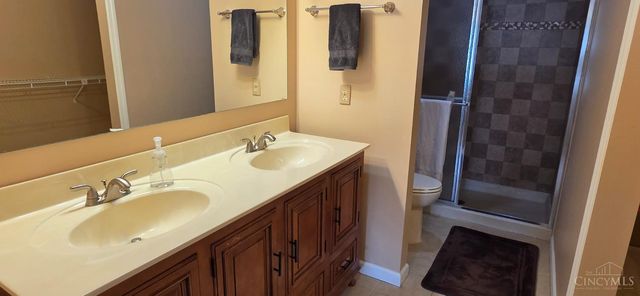 5149 Carriage Hill, Green Twp, OH 45248