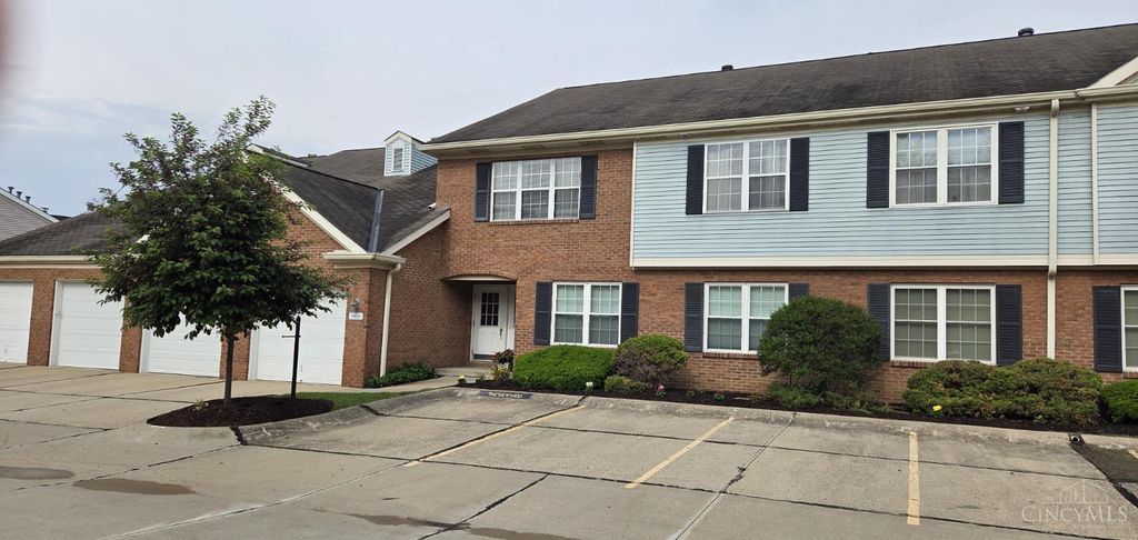 5149 Carriage Hill, Green Twp, OH 45248