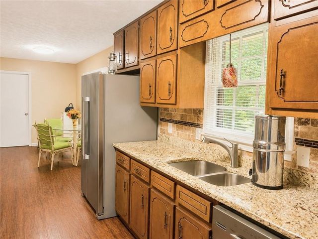 205 Meadowbrook Drive, Mcdonough, GA 30253