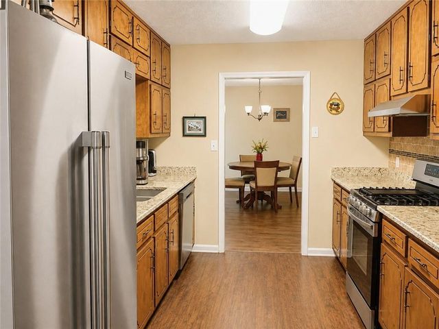205 Meadowbrook Drive, Mcdonough, GA 30253