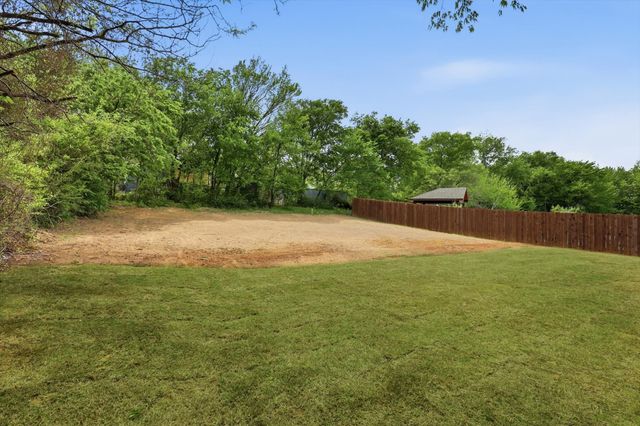 216 Village Way, Argyle, TX 76226