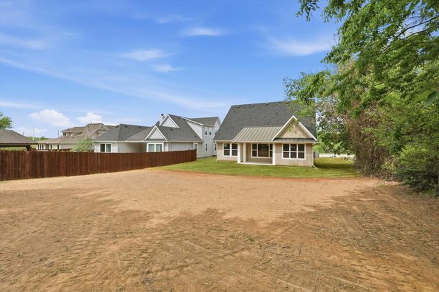 216 Village Way, Argyle, TX 76226