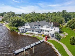 35 Magnolia Lane, Toms River, NJ 08753