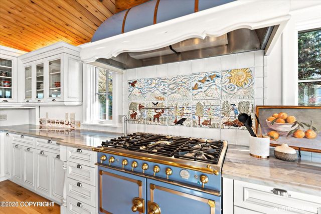 3806 North Point Circle, Anchorage, AK 99502