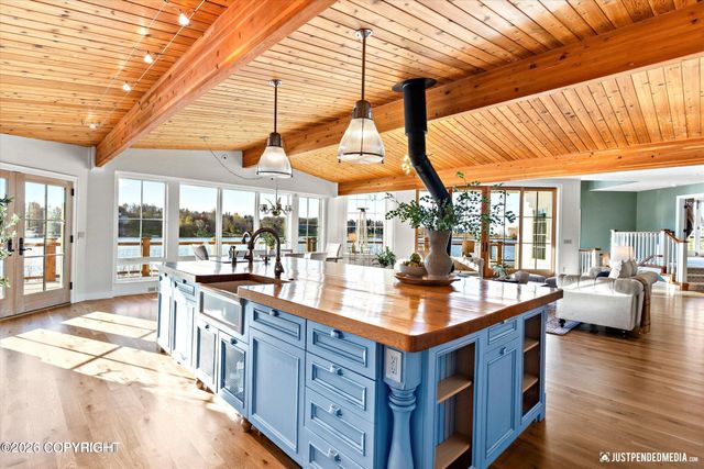 3806 North Point Circle, Anchorage, AK 99502