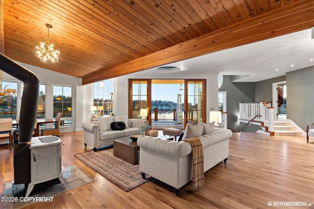 3806 North Point Circle, Anchorage, AK 99502