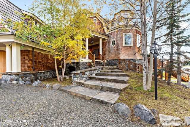 3806 North Point Circle, Anchorage, AK 99502