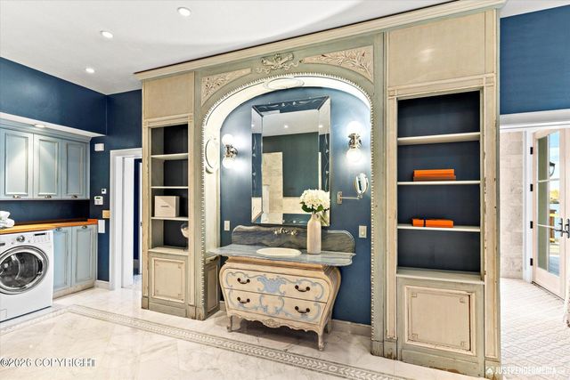 3806 North Point Circle, Anchorage, AK 99502