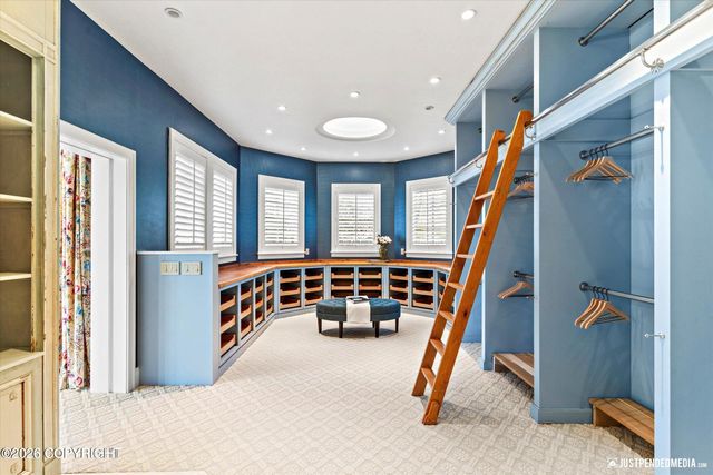 3806 North Point Circle, Anchorage, AK 99502