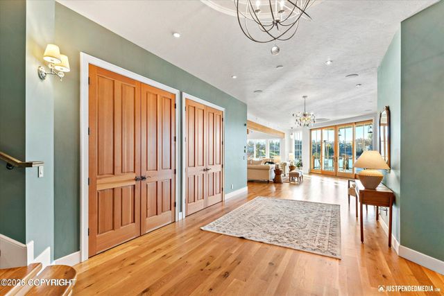 3806 North Point Circle, Anchorage, AK 99502