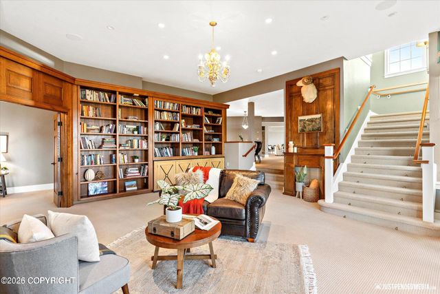 3806 North Point Circle, Anchorage, AK 99502