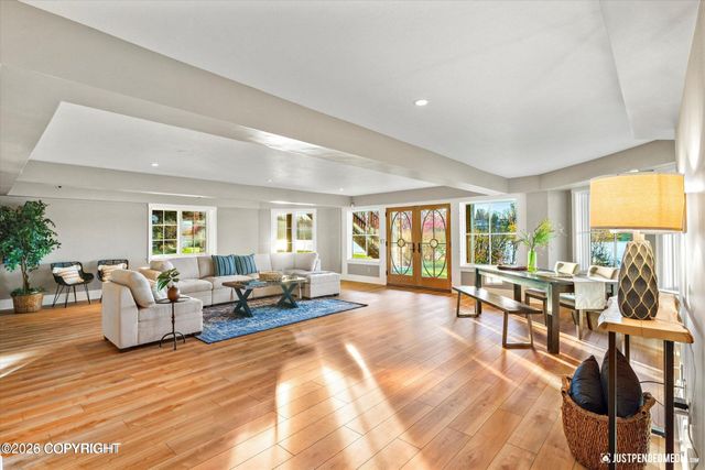 3806 North Point Circle, Anchorage, AK 99502