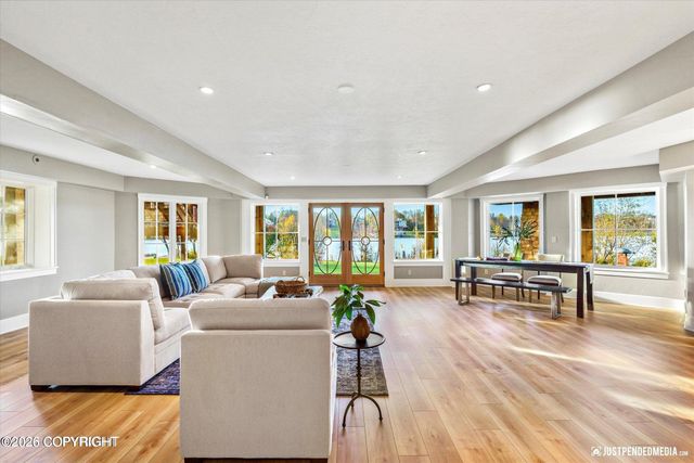 3806 North Point Circle, Anchorage, AK 99502