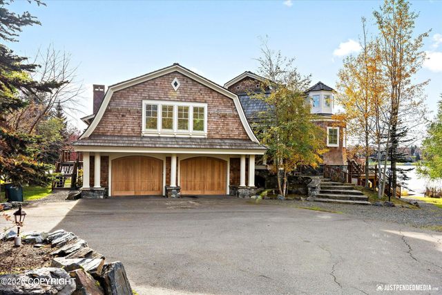 3806 North Point Circle, Anchorage, AK 99502