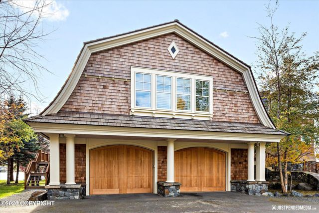 3806 North Point Circle, Anchorage, AK 99502