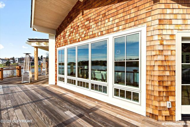 3806 North Point Circle, Anchorage, AK 99502