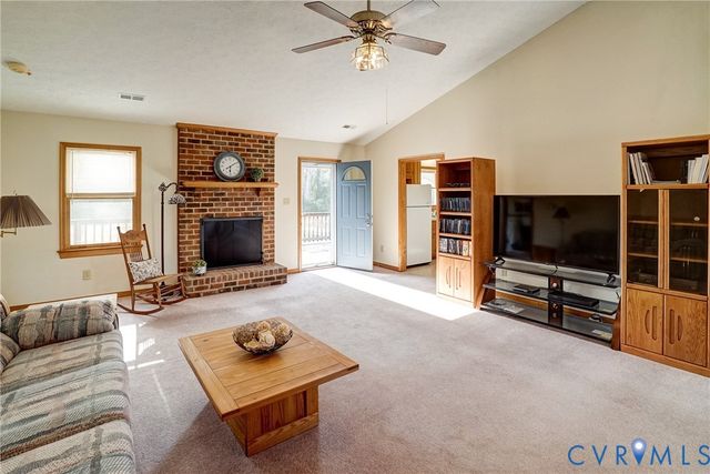 4905 Gray Bark Ct, Sandston, VA 23150