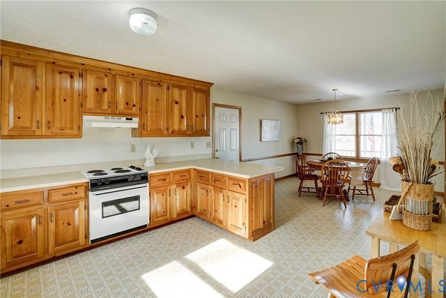 4905 Gray Bark Ct, Sandston, VA 23150