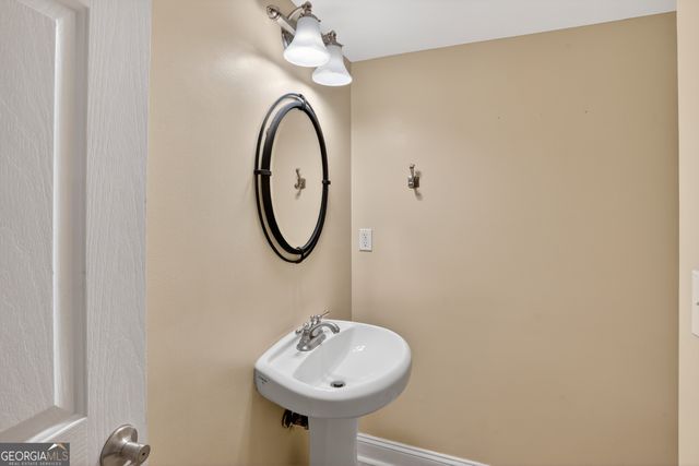 145 Rondak Circle, Smyrna, GA 30080