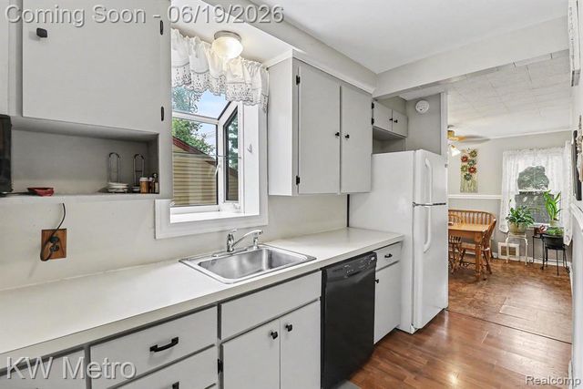 2815 Ellwood Avenue, Berkley, MI 48072