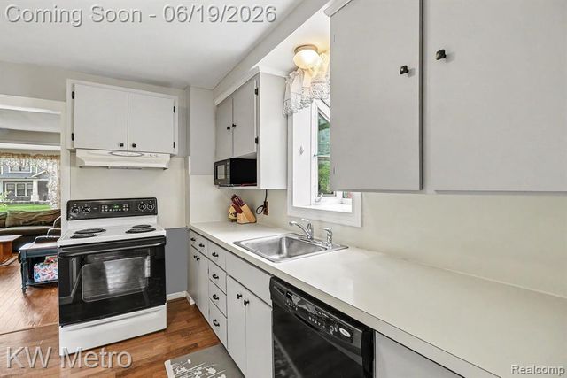 2815 Ellwood Avenue, Berkley, MI 48072