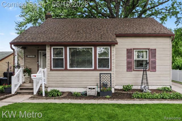 2815 Ellwood Avenue, Berkley, MI 48072