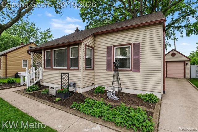 2815 Ellwood Avenue, Berkley, MI 48072