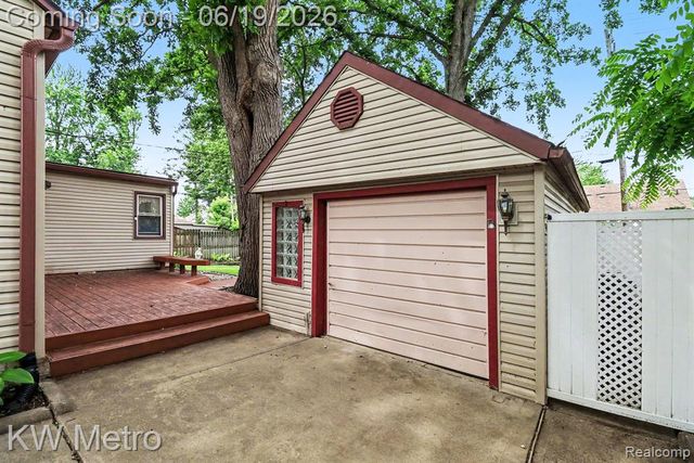 2815 Ellwood Avenue, Berkley, MI 48072