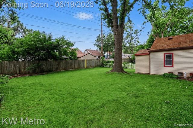 2815 Ellwood Avenue, Berkley, MI 48072