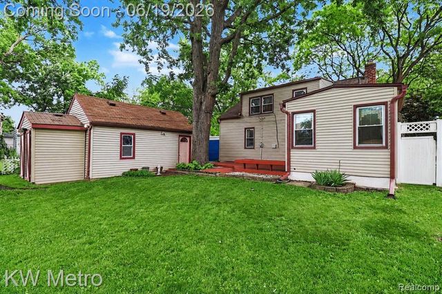 2815 Ellwood Avenue, Berkley, MI 48072