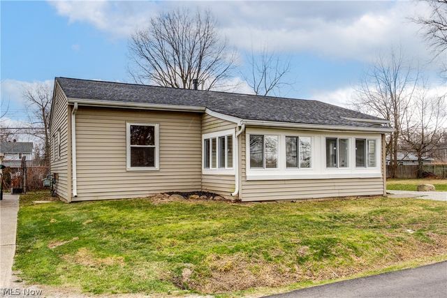 387 Harcourt Road, Vermilion, OH 44089