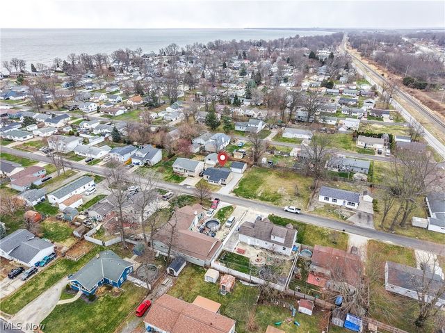 387 Harcourt Road, Vermilion, OH 44089