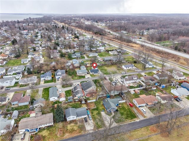 387 Harcourt Road, Vermilion, OH 44089