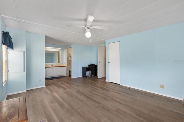 724 ROYAL PALM AVENUE, Lady Lake, FL 32159