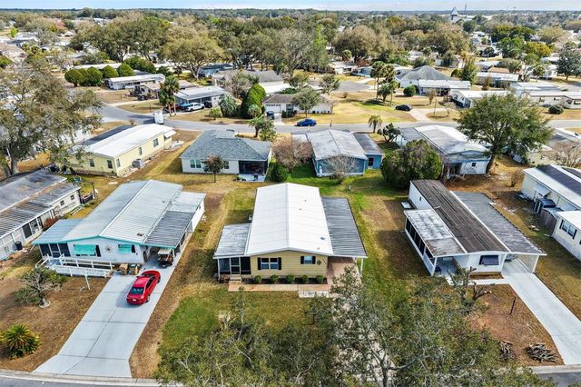 724 ROYAL PALM AVENUE, Lady Lake, FL 32159