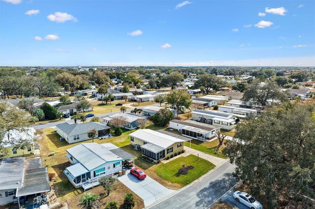 724 ROYAL PALM AVENUE, Lady Lake, FL 32159