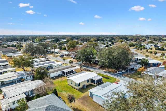 724 ROYAL PALM AVENUE, Lady Lake, FL 32159