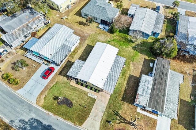 724 ROYAL PALM AVENUE, Lady Lake, FL 32159