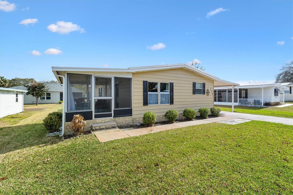 724 ROYAL PALM AVENUE, Lady Lake, FL 32159