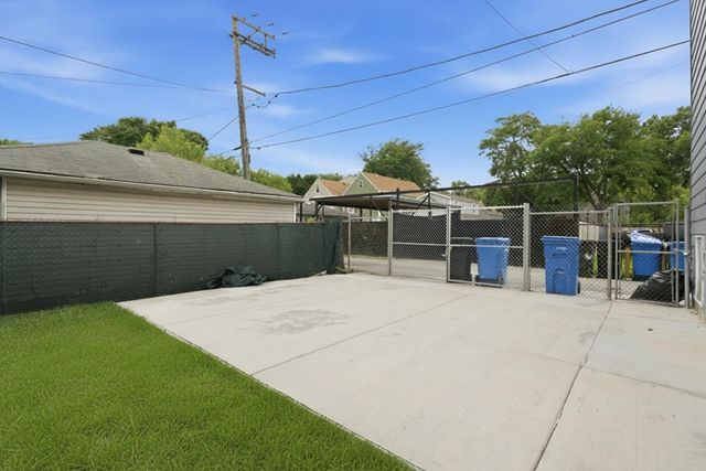 2016 W 52nd Street, Chicago, IL 60609