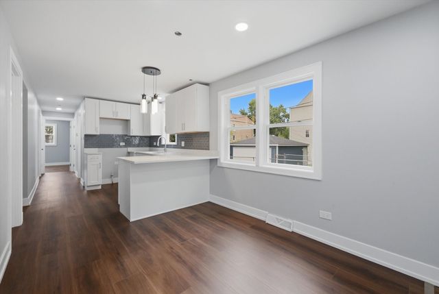 2016 W 52nd Street, Chicago, IL 60609
